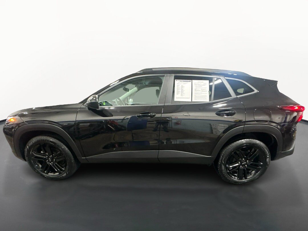 Used 2025 Chevrolet Trax ACTIV w/ Driver Confidence Package FWD image 8