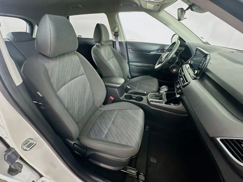 Used 2022 Kia Seltos LX AWD/4WD image 29