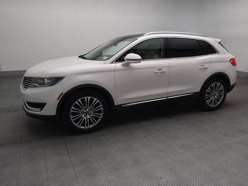 Used 2017 Lincoln MKX Reserve w/ Cargo Utility Package FWD image 2