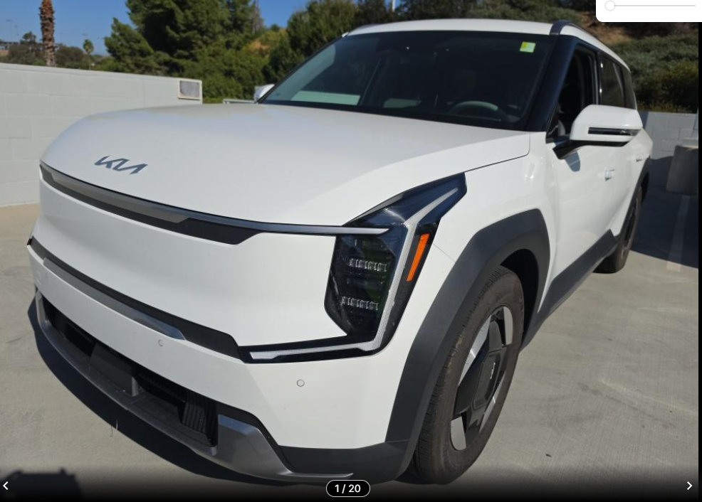 Used 2024 Kia EV9 Wind AWD/4WD image 1