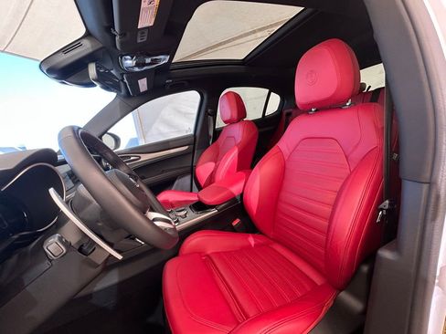 New 2024 Alfa Romeo Stelvio Veloce image 28
