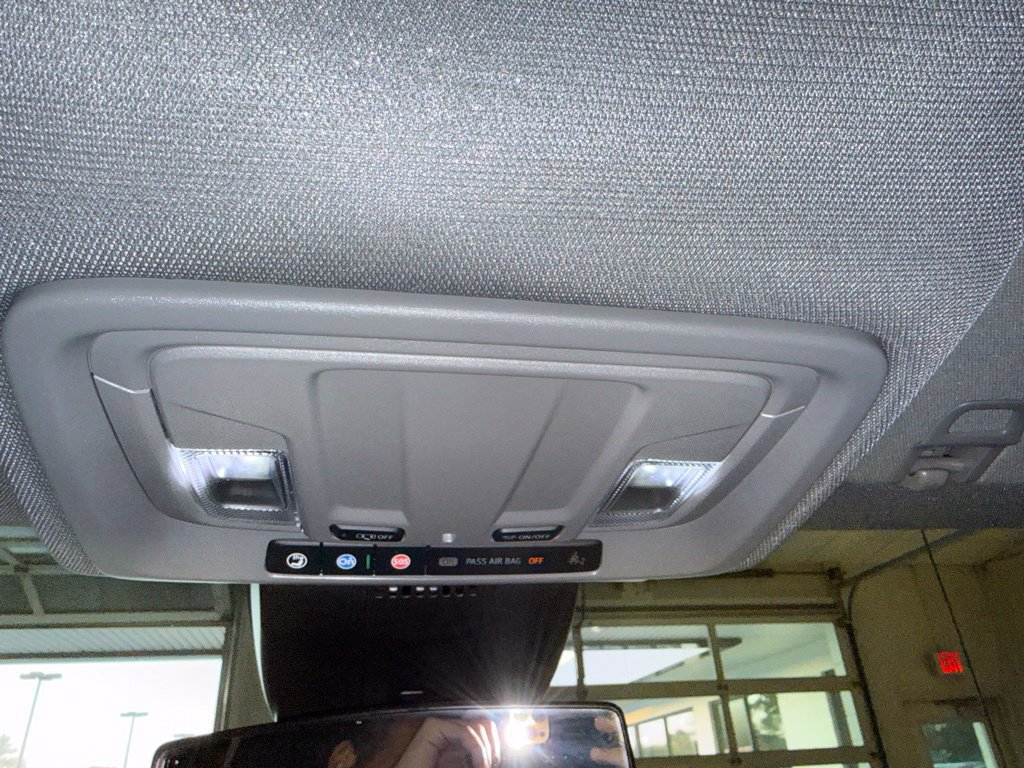 Used 2024 Chevrolet Silverado 1500 RST AWD/4WD image 33