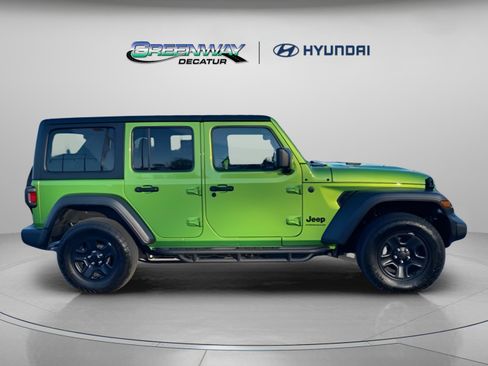 Used 2025 Jeep Wrangler Sport image 8