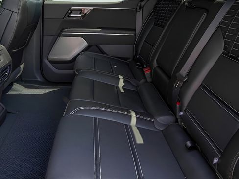 New 2025 GMC Sierra EV Denali image 38