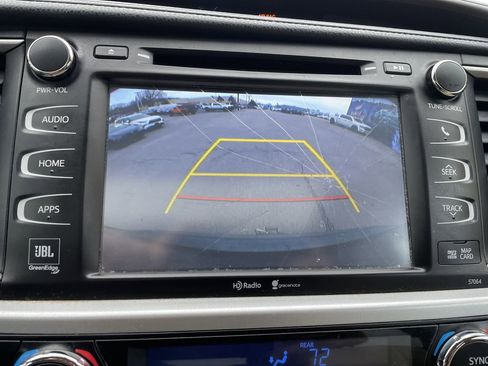 Used 2014 Toyota Highlander Limited image 19