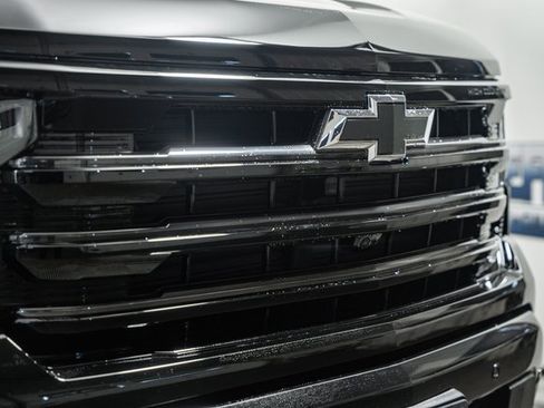 New 2026 Chevrolet Silverado 1500 High Country w/ High Country Premium Package image 13