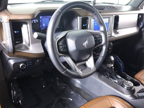 Used 2021 Ford Bronco Outer Banks AWD/4WD image 9