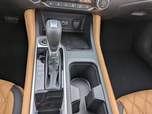 New 2025 Nissan Sentra SV w/ SV Premium Package FWD image 21