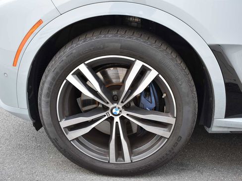 Certified 2024 BMW X7 xDrive40i w/ Executive Package AWD/4WD image 19