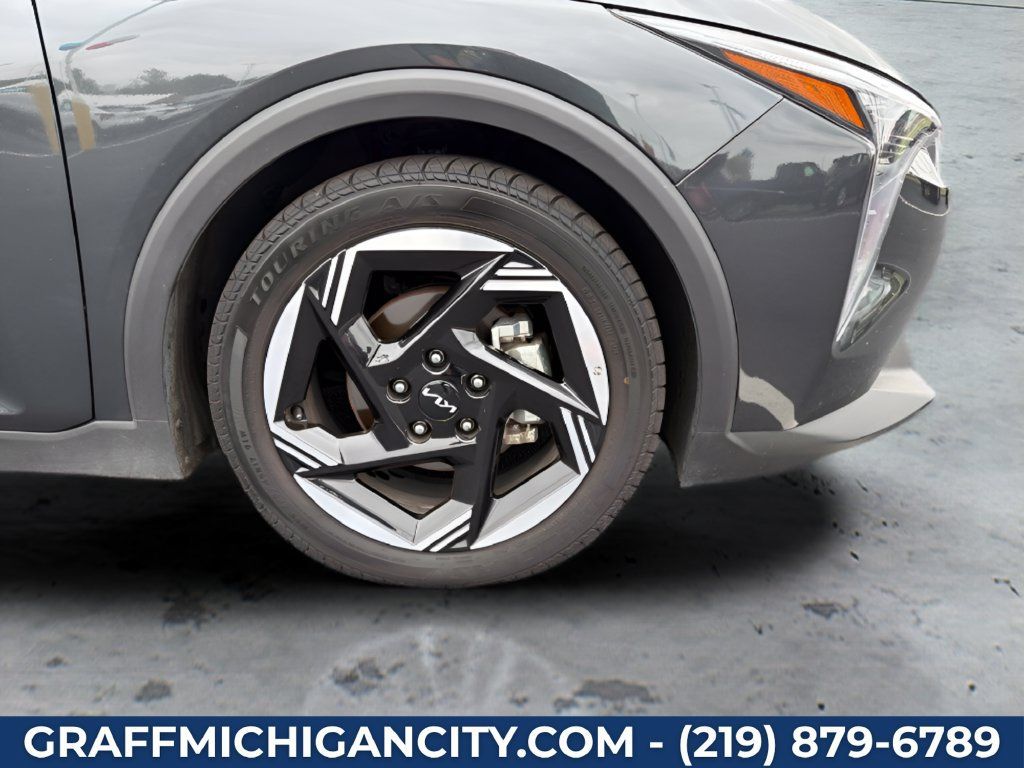 Used 2025 Kia K4 EX FWD image 29