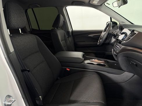 Used 2025 Honda Ridgeline Sport image 28