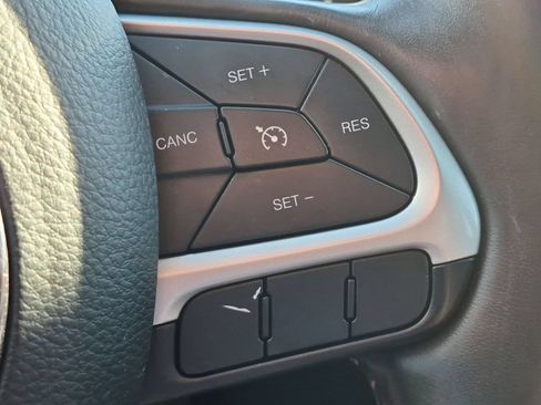 Used 2019 Jeep Compass Limited AWD/4WD image 19