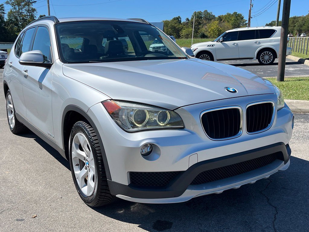 Used 2015 BMW X1 sDrive28i RWD image 2