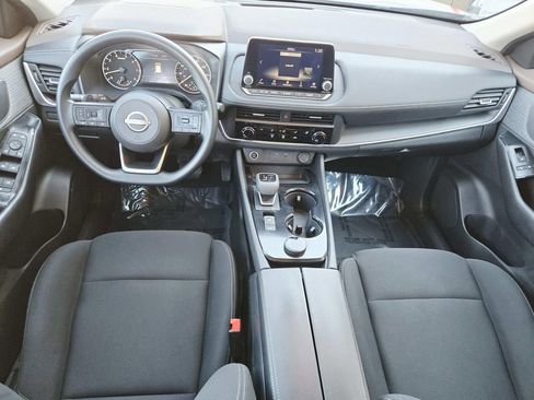 Used 2023 Nissan Rogue S image 9