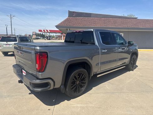 Used 2022 GMC Sierra 1500 Denali w/ Denali Reserve Package AWD/4WD image 5