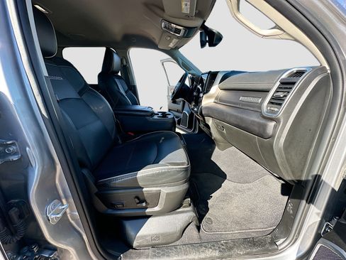 Used 2024 RAM 2500 Laramie image 31