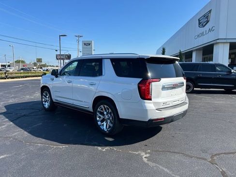 Used 2022 GMC Yukon Denali w/ Advanced Technology Package AWD/4WD image 11