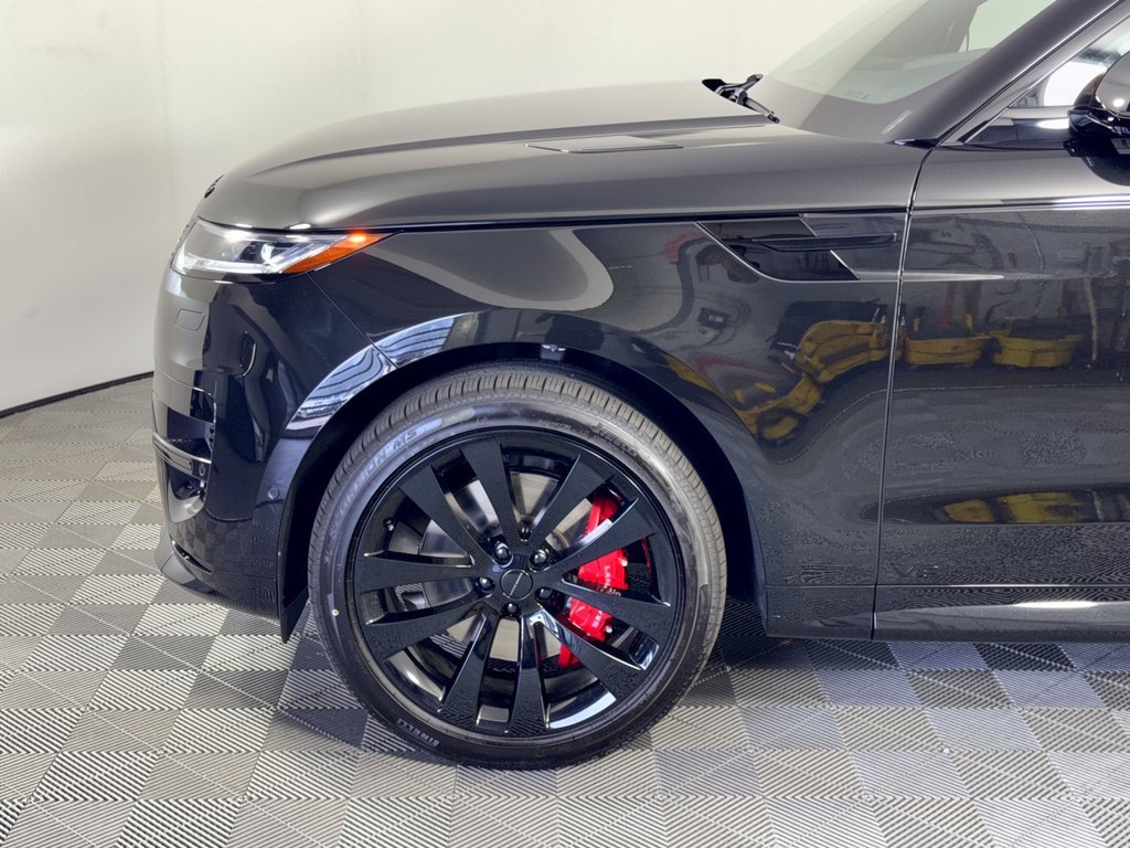 New 2027 Land Rover Range Rover Sport Dynamic SE AWD/4WD image 13