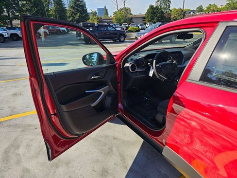 New 2026 Chevrolet Trax RS w/ Driver Confidence Package FWD image 18