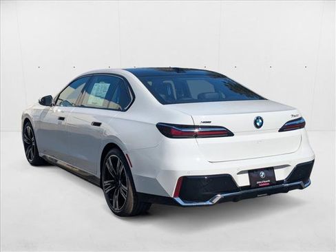 New 2026 BMW 750e xDrive w/ Premium Package image 8