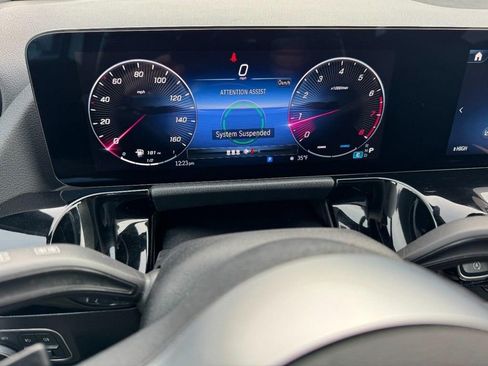 Used 2025 Mercedes-Benz GLA 250 4MATIC image 22