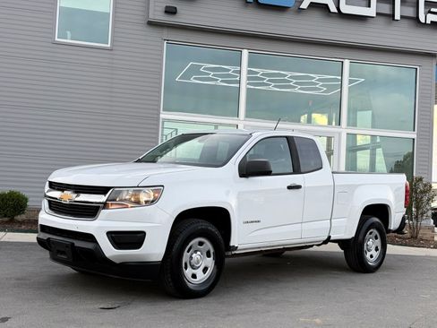 Used 2017 Chevrolet Colorado W/T w/ WT Convenience Package RWD image 6