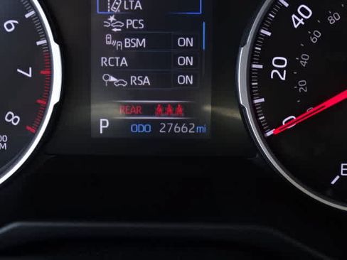 Used 2022 Toyota RAV4 LE AWD/4WD image 26