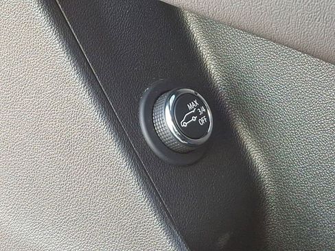 Certified 2024 Cadillac XT5 Premium Luxury w/ LPO, Floor Liner Package image 28