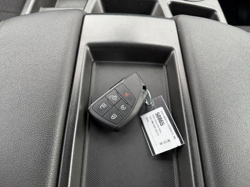 Used 2024 Chevrolet Silverado 2500 Custom w/ Custom Value Package image 24