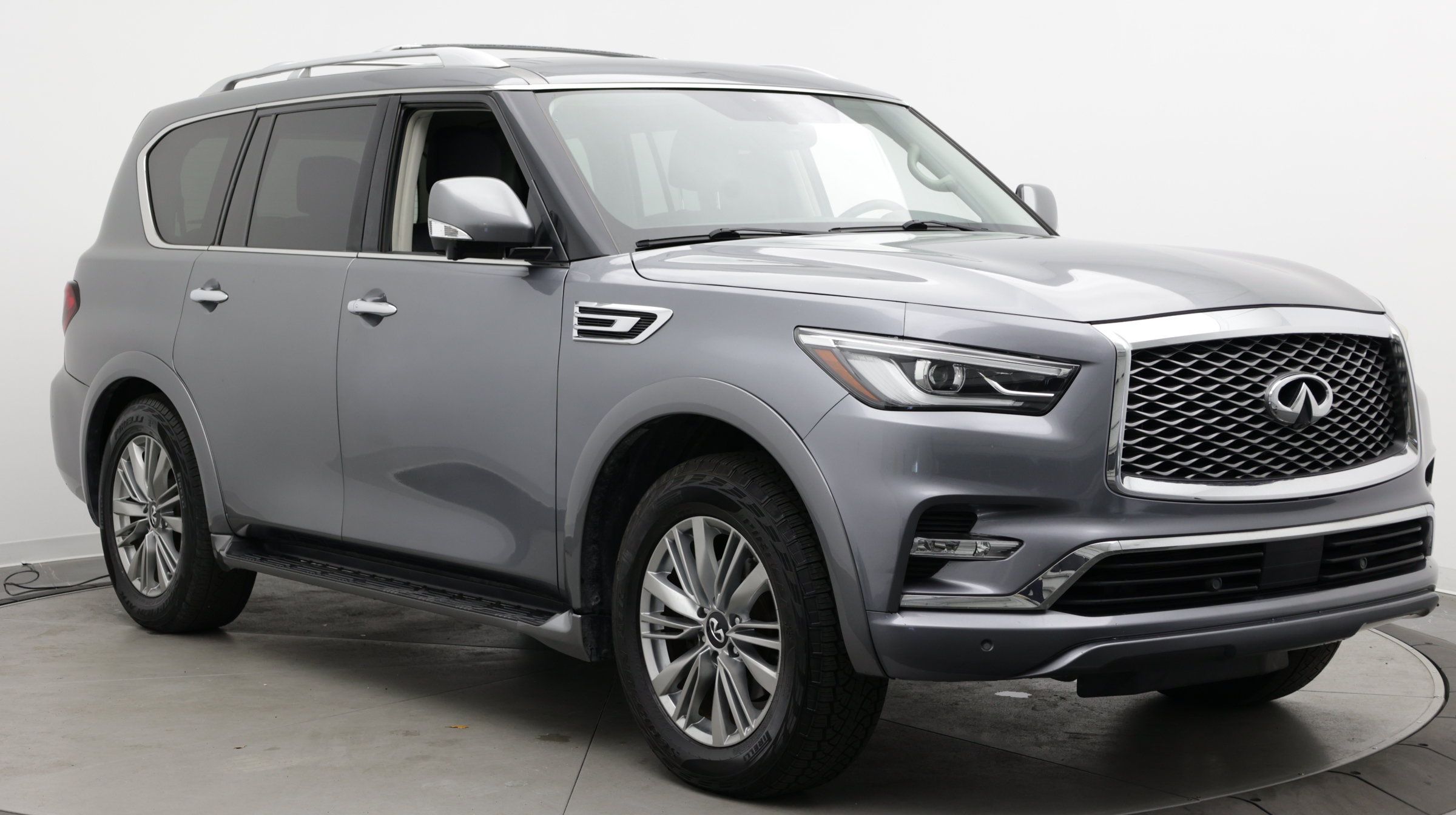 Used 2018 INFINITI QX80 2WD image 3