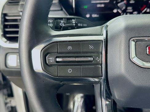 Used 2025 GMC Acadia Elevation image 23