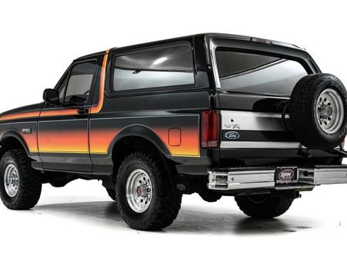 Used 1996 Ford Bronco XLT image 10