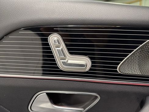 Used 2024 Mercedes-Benz GLS 450 4MATIC image 41