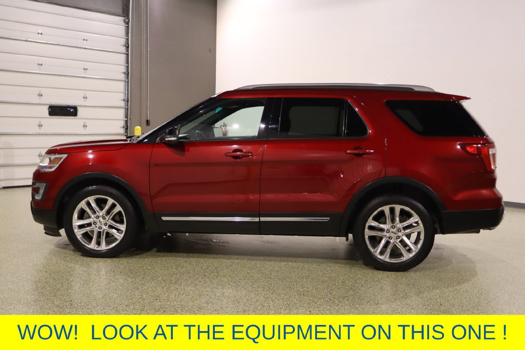 Used 2017 Ford Explorer XLT w/ Equipment Group 202A FWD image 8