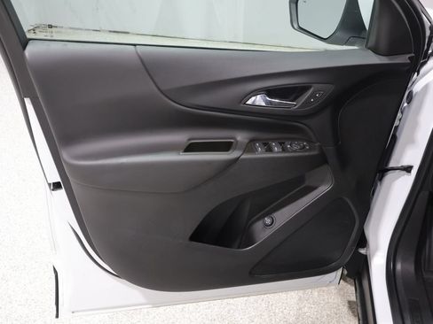 Used 2023 Chevrolet Equinox LT AWD/4WD image 14