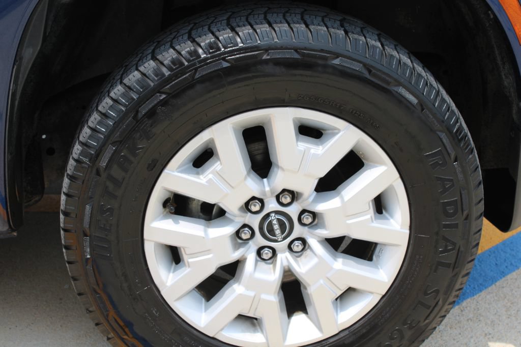 Used 2022 Nissan Frontier SV RWD image 16