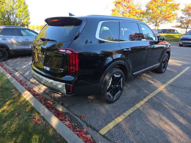 Used 2024 Kia Telluride S w/ S Sunroof Package AWD/4WD image 5