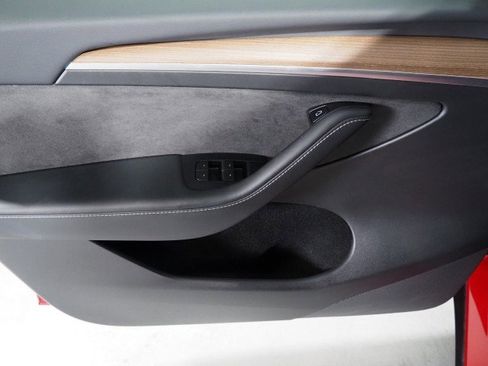 Used 2023 Tesla Model Y Performance image 54