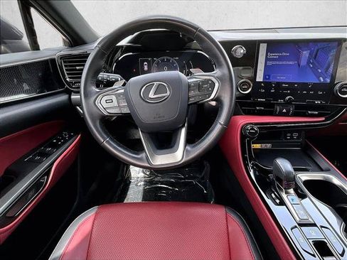 Used 2025 Lexus NX 250 FWD w/ Towing Package (2000 Lbs) image 7