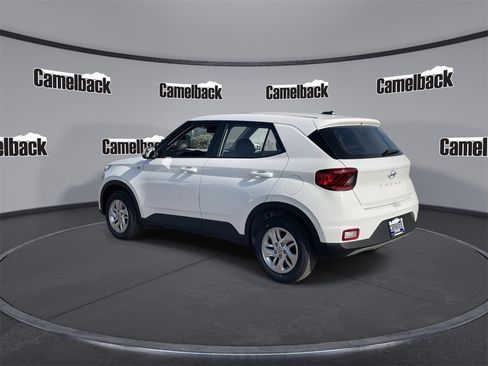 New 2026 Hyundai Venue SE image 5
