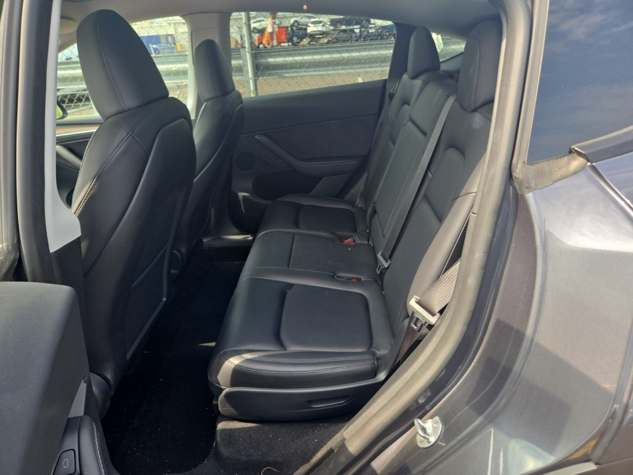 Used 2023 Tesla Model Y Long Range AWD/4WD image 3