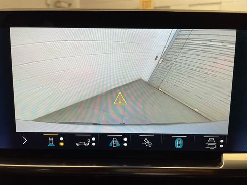 Used 2022 Chevrolet Silverado 1500 LTZ image 16