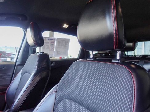 Used 2023 Ford Escape ST-Line image 11