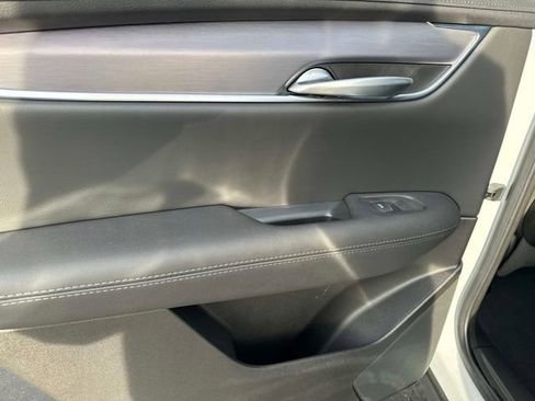 New 2025 Cadillac XT5 Luxury w/ LPO, Floor Liner Package AWD/4WD image 10
