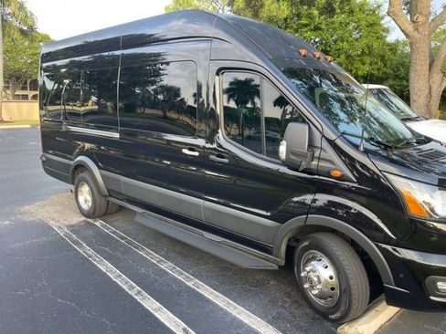 Used 2024 Ford Transit 350 XLT image 32