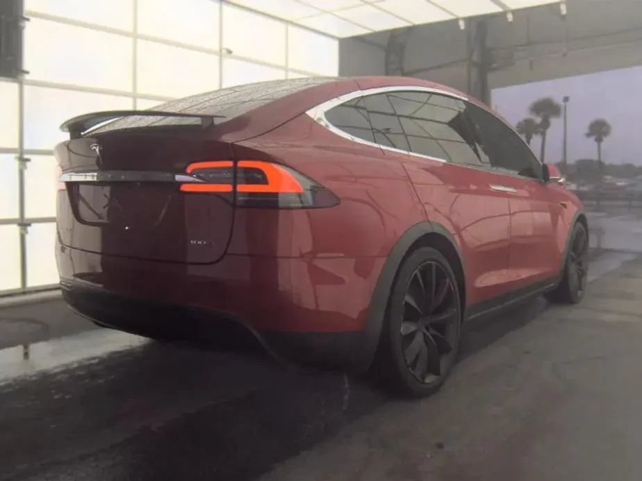 Used 2019 Tesla Model X 100D AWD/4WD image 4