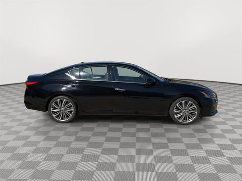 Used 2023 Nissan Altima 2.5 SL image 6