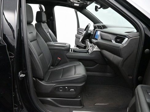 Used 2021 GMC Yukon Denali w/ Advanced Technology Package AWD/4WD image 36