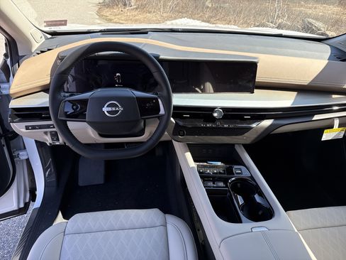 New 2026 Nissan Murano Platinum w/ Cargo Package AWD/4WD image 3