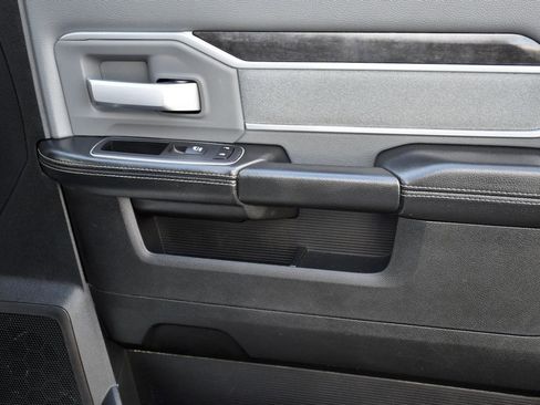 Used 2023 RAM 2500 Big Horn w/ Level 1 Equipment Group image 18